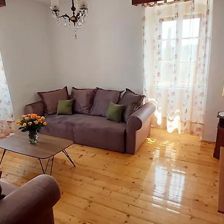 Roza * Srednje Selo na Solti