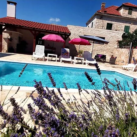 Roza Holiday home