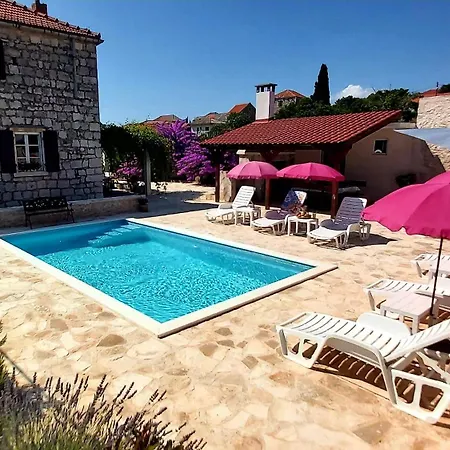 Holiday home Roza Srednje Selo na Solti