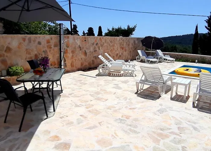 Roza Vakantiehuis Srednje Selo na Šolti