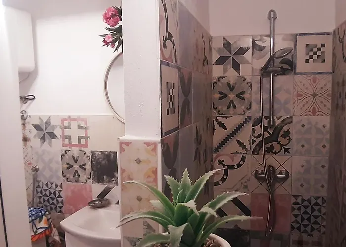 Roza * Srednje Selo na Šolti
